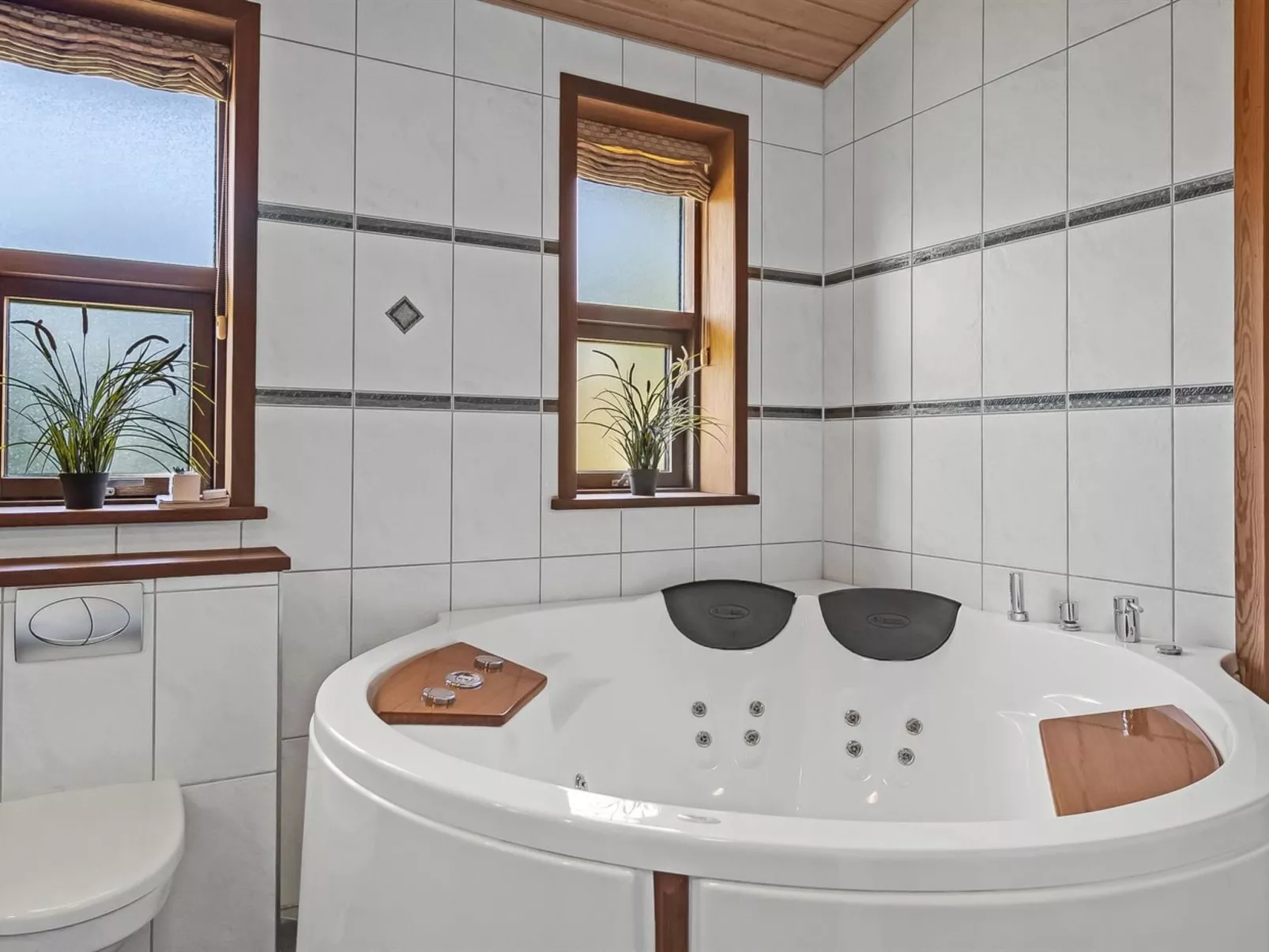 "Amundi" - 3.8km from the sea-Inside