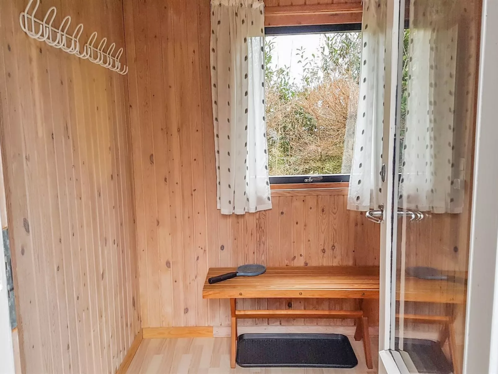 "Frode" - 400m from the sea-Inside