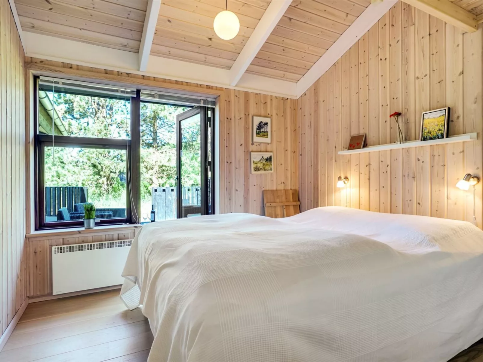 "Kali" - 900m to the fjord-Inside