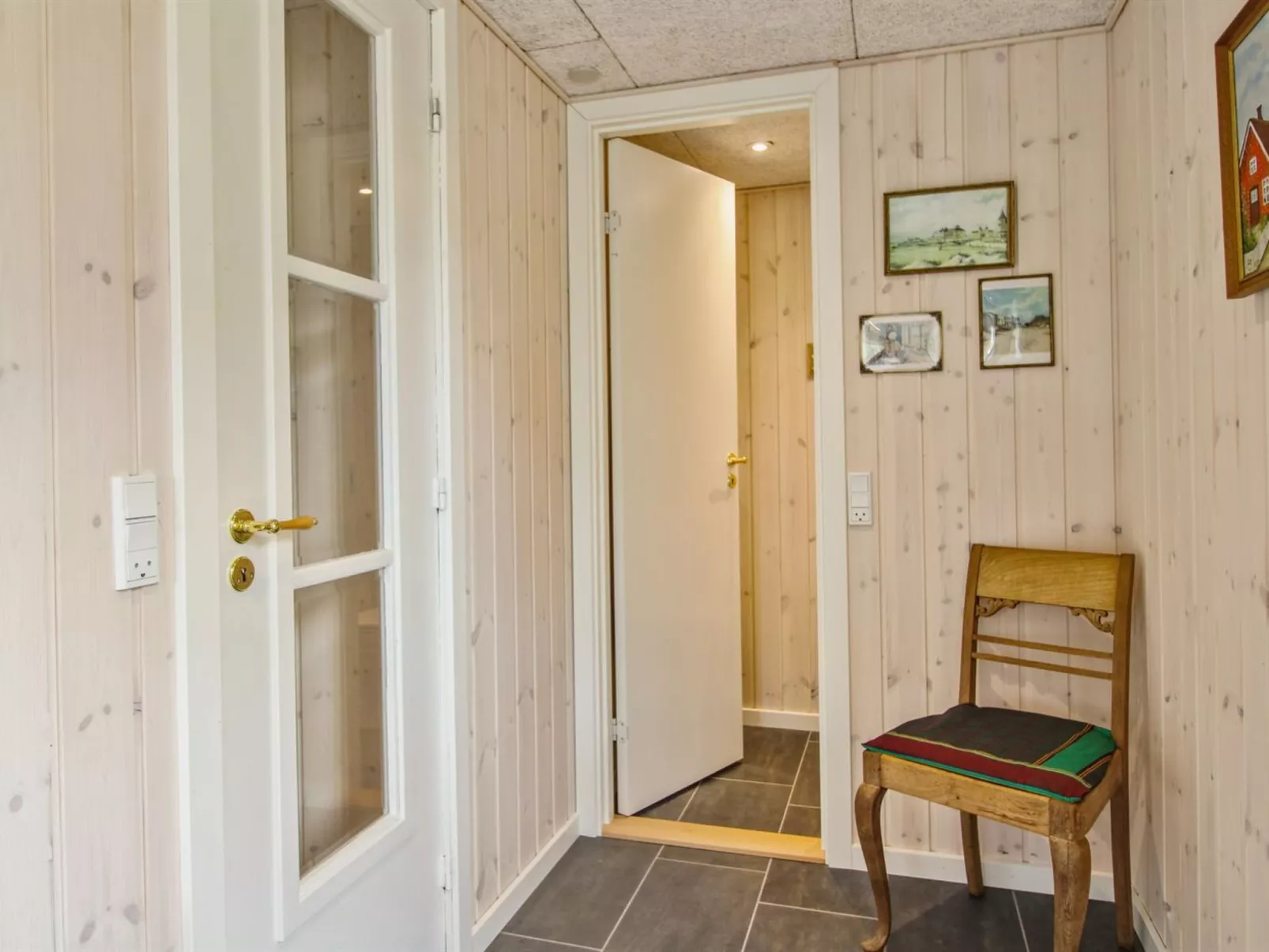 "Nielsine" - 1.5km from the sea-Dedans