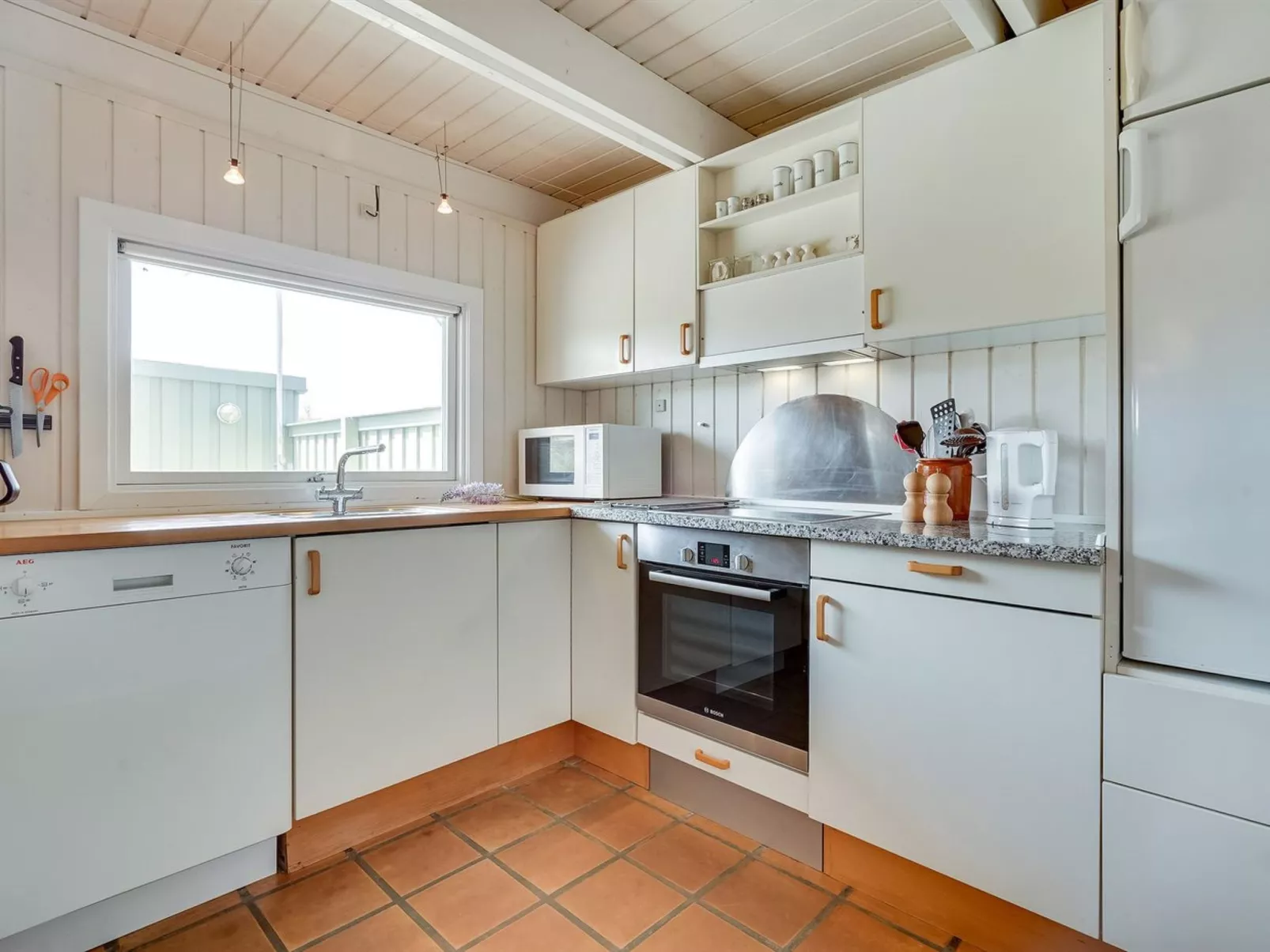 "Inra" - 400m from the sea-Inside