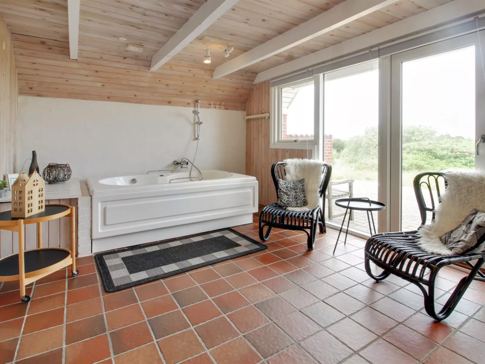 "Sys" - 500m from the sea-Inside