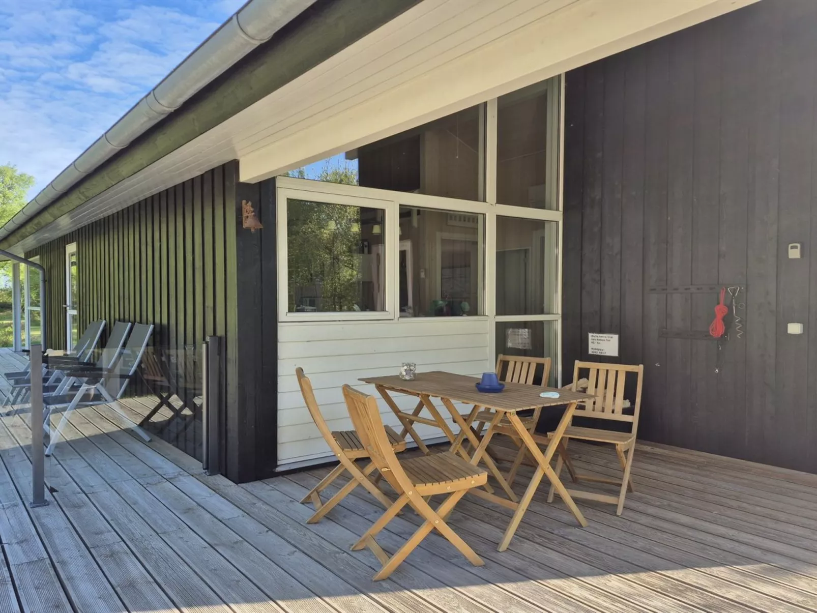 "Aswarth" - 50m to the fjord-Outside