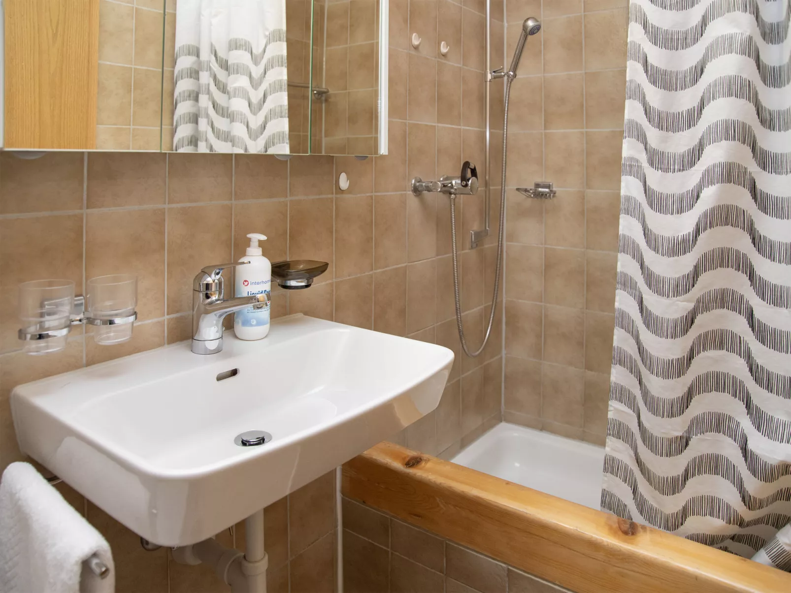 Primula Apt. B-Drinnen