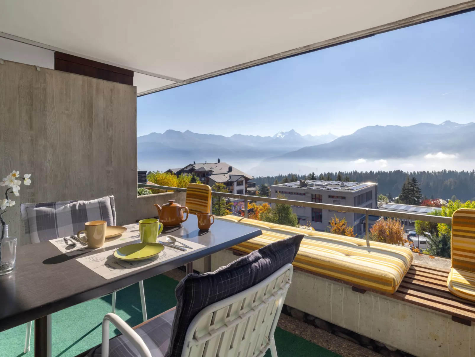 Jeanne D'Arc Apt. A-8-Outside