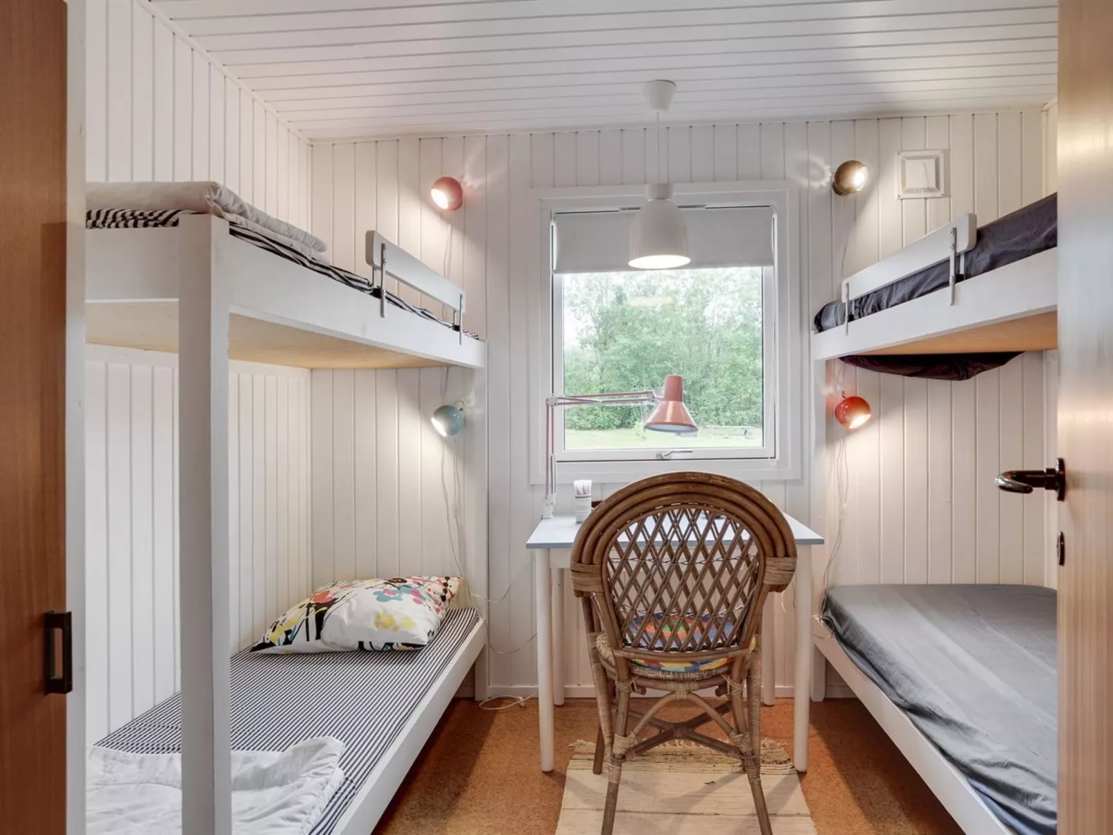 "Elmina" -  from the sea-Dedans