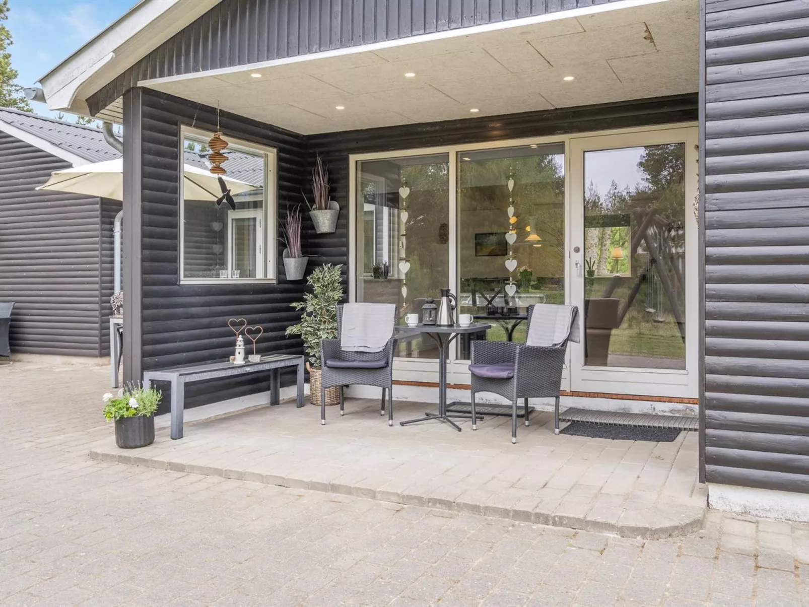 "Bjarka" - 2.9km from the sea-Draußen