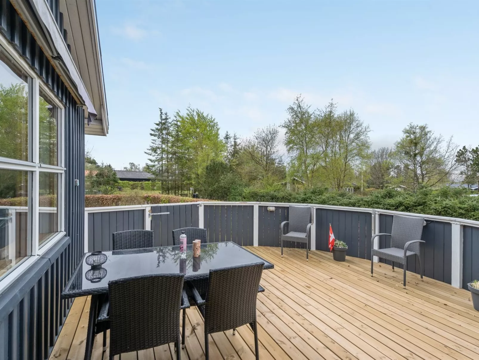 "Rafn" - 550m from the sea-Draußen