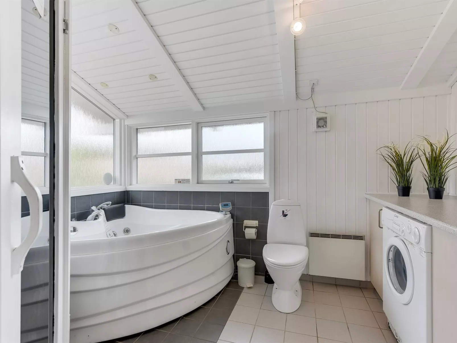 "Annica" - 150m from the sea-Drinnen