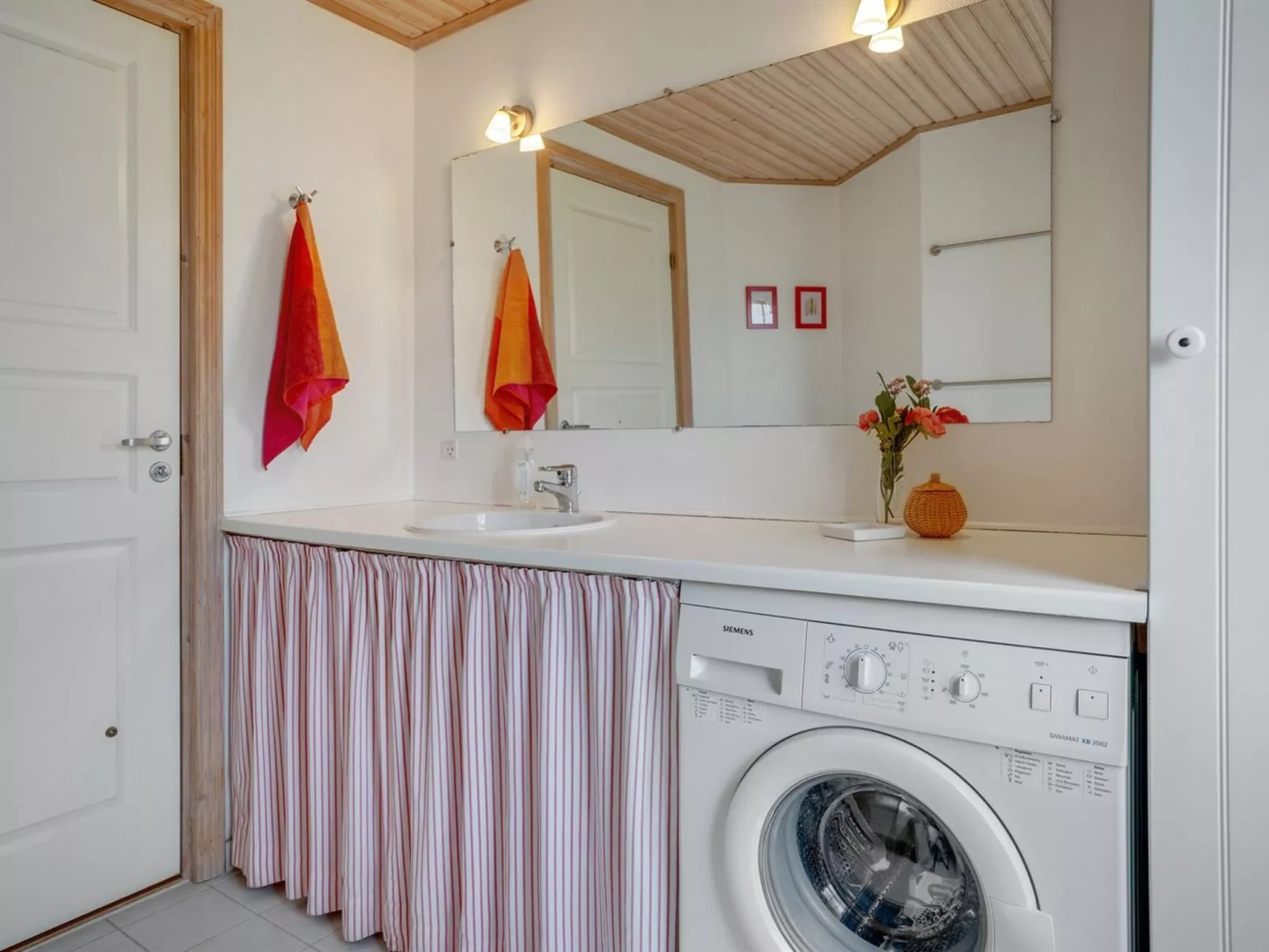 "Syrine" - 300m from the sea-Inside