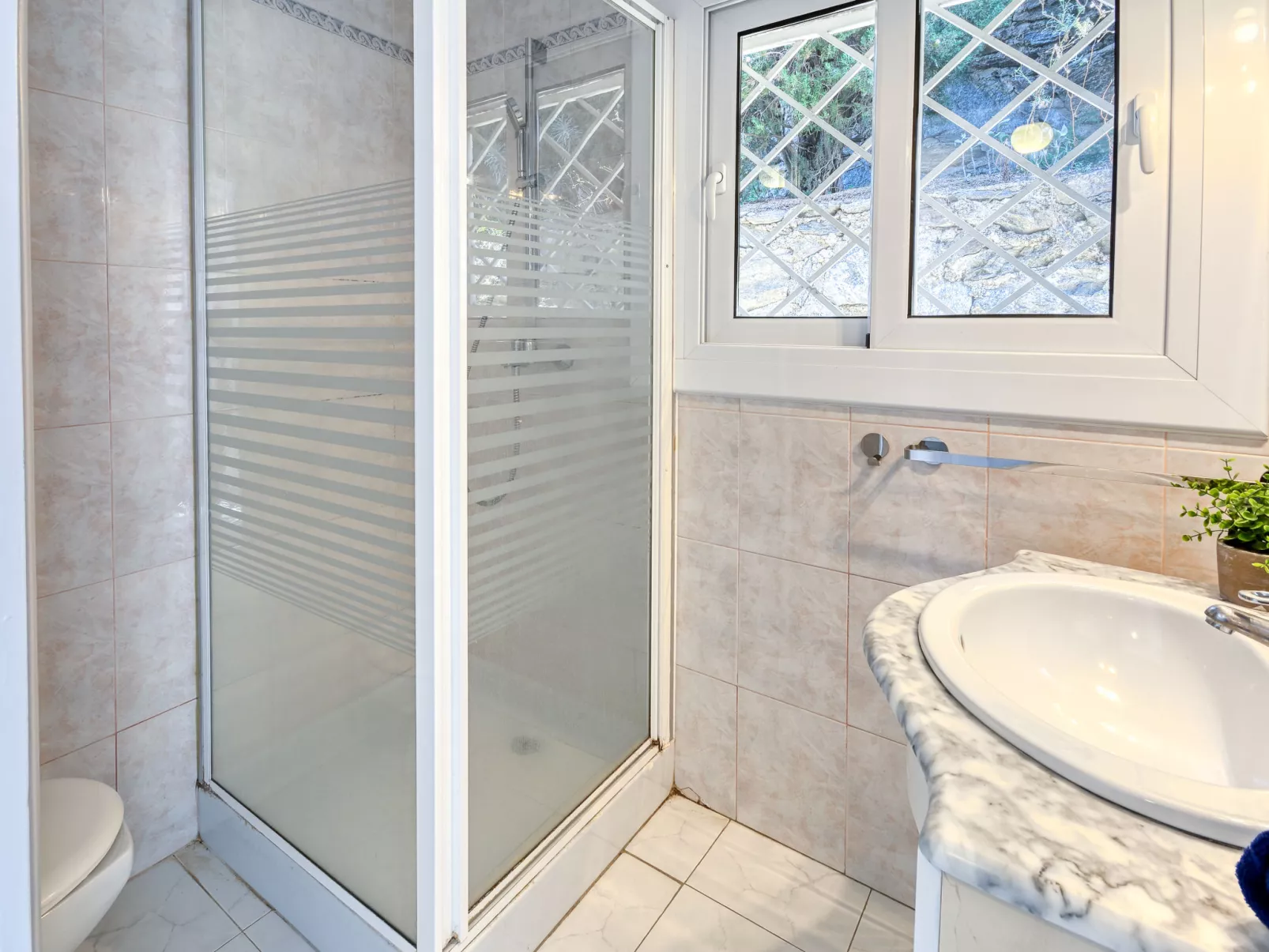 Villa Cecilia-Inside