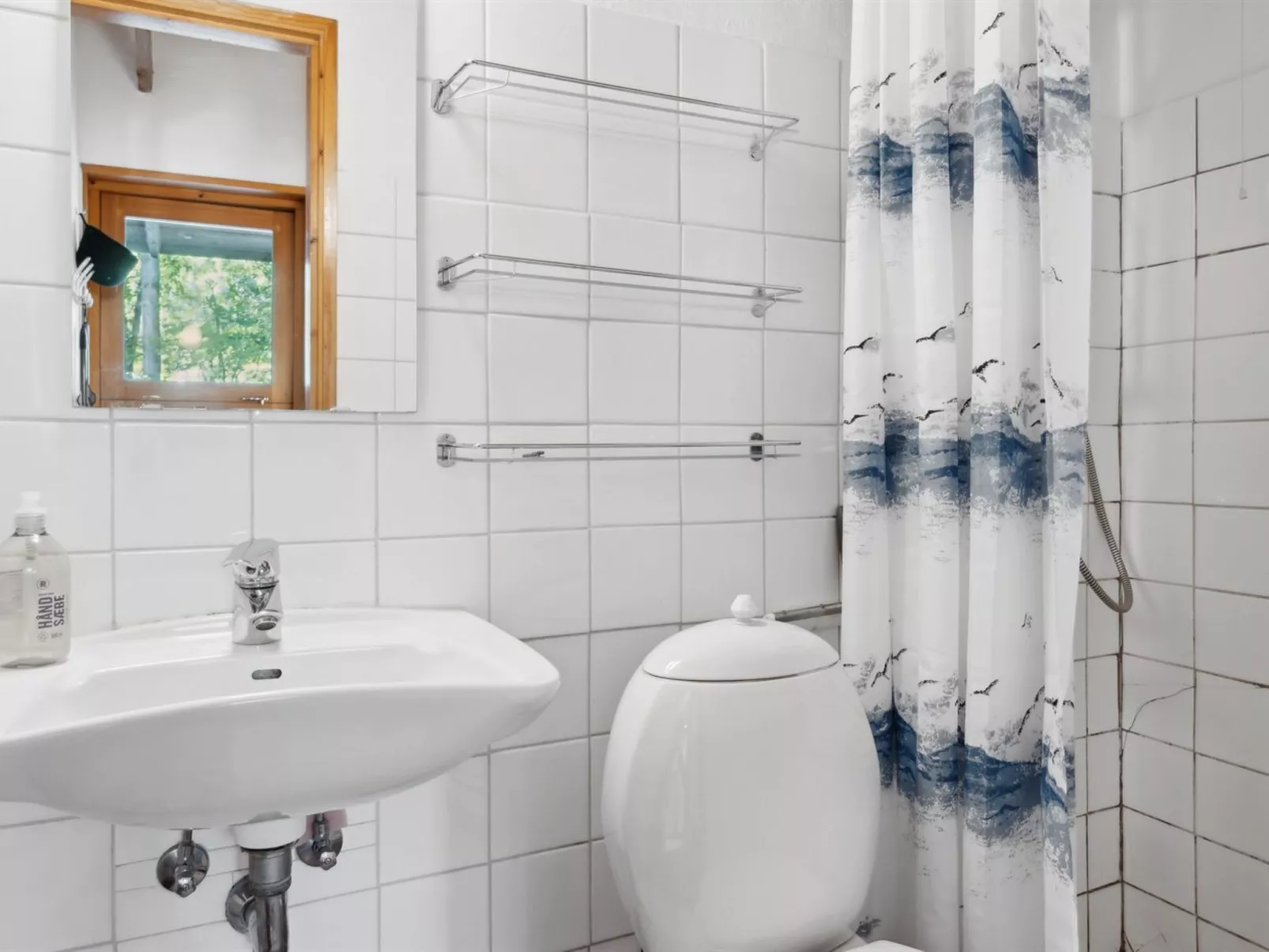 "Matta" - 800m from the sea-Drinnen