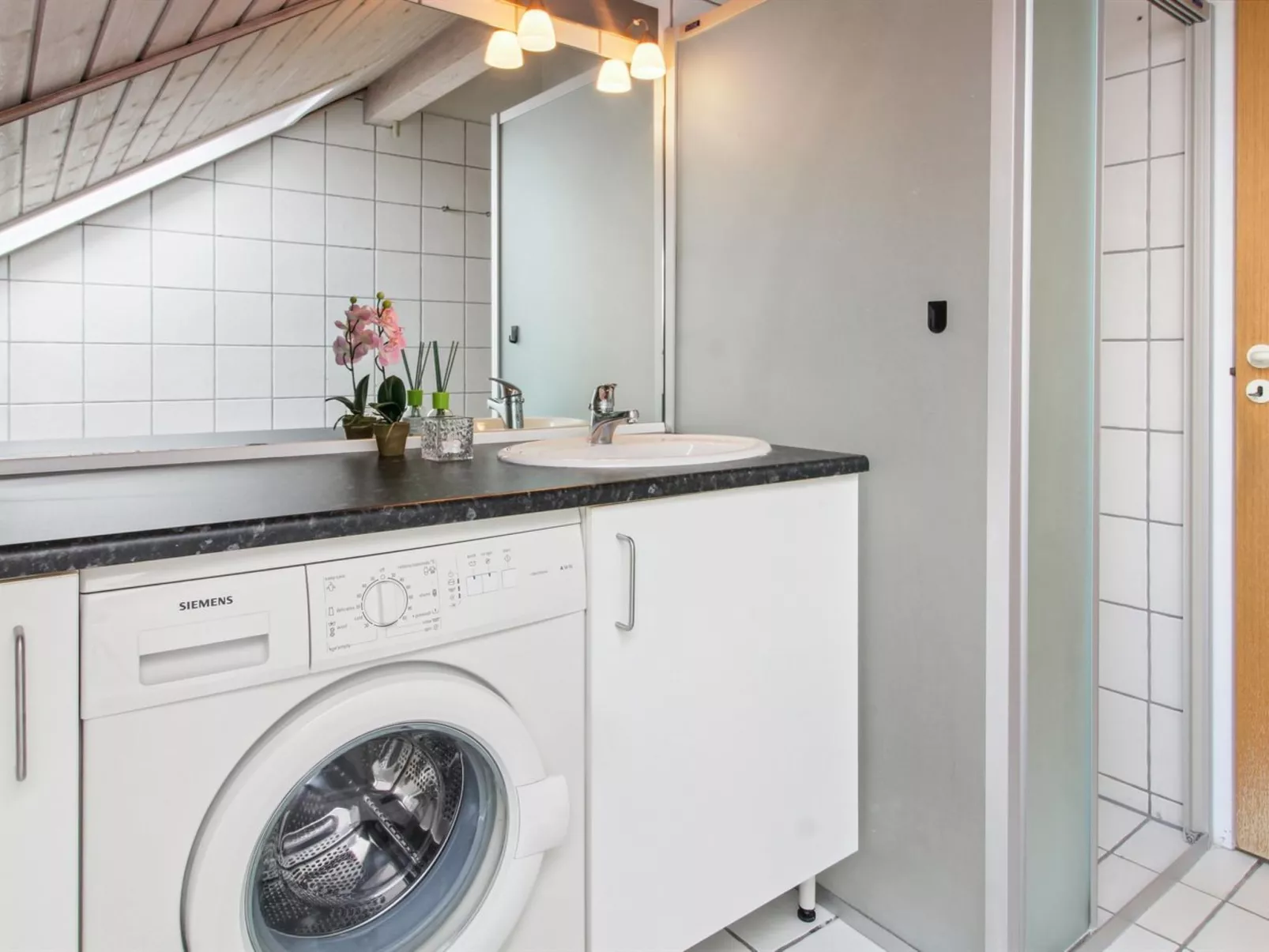 "Femja" - 2.3km from the sea-Inside