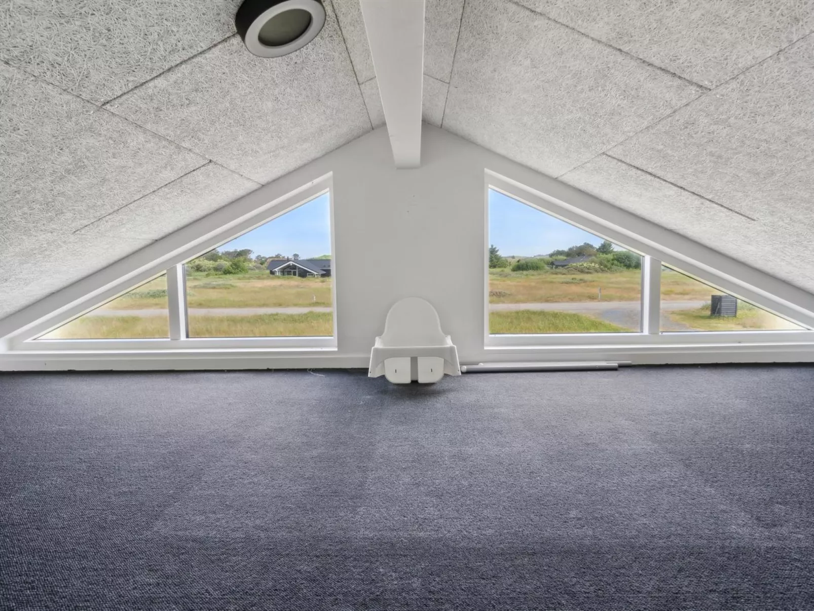 "Fader" - 950m from the sea-Inside