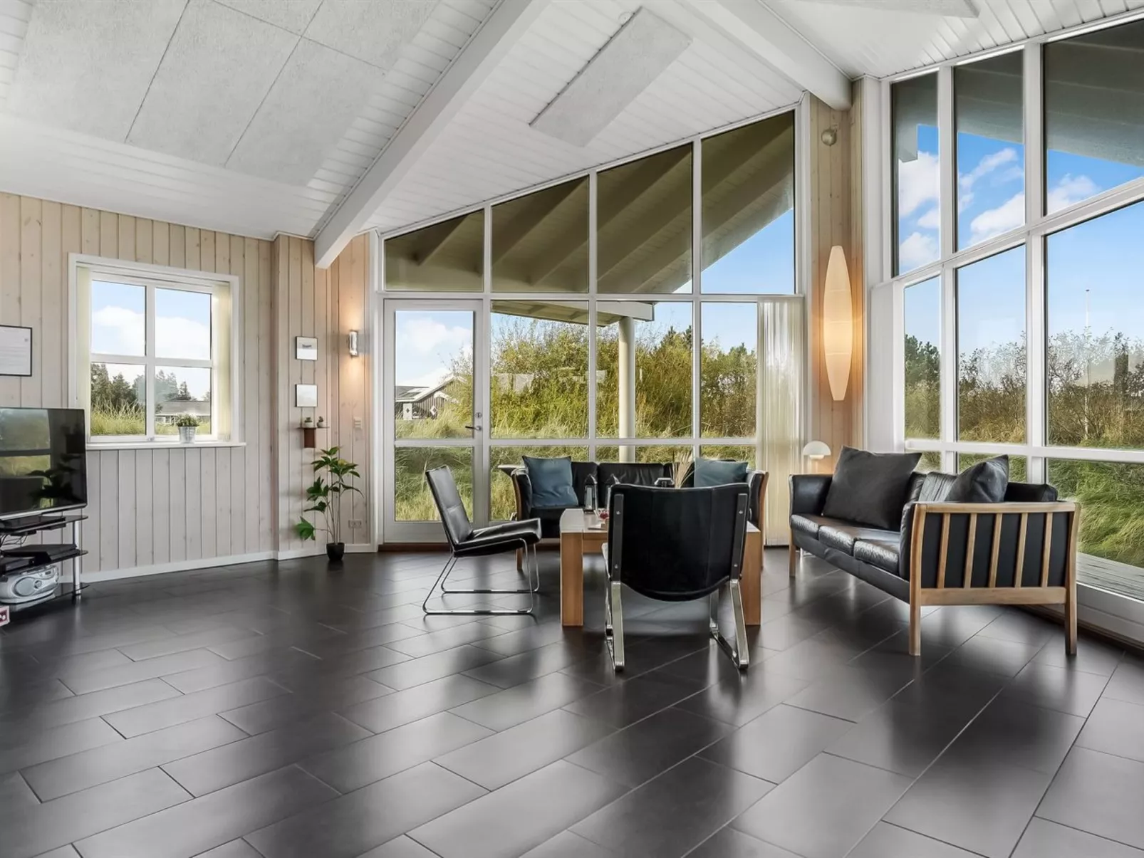 "Eskil" - 656m from the sea-Drinnen