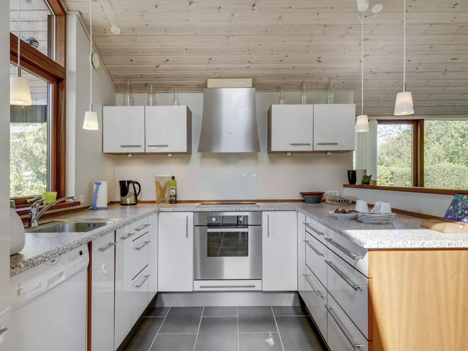 "Biaver" - 350m from the sea-Inside