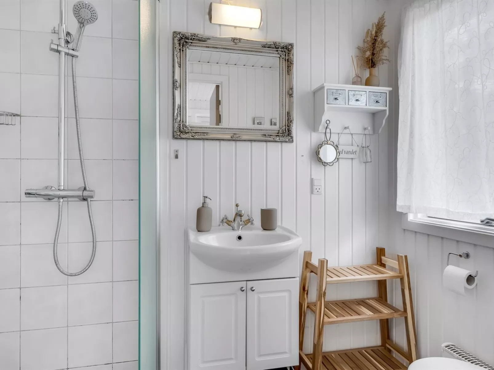 "Noralee" - 3.5km from the sea-Inside