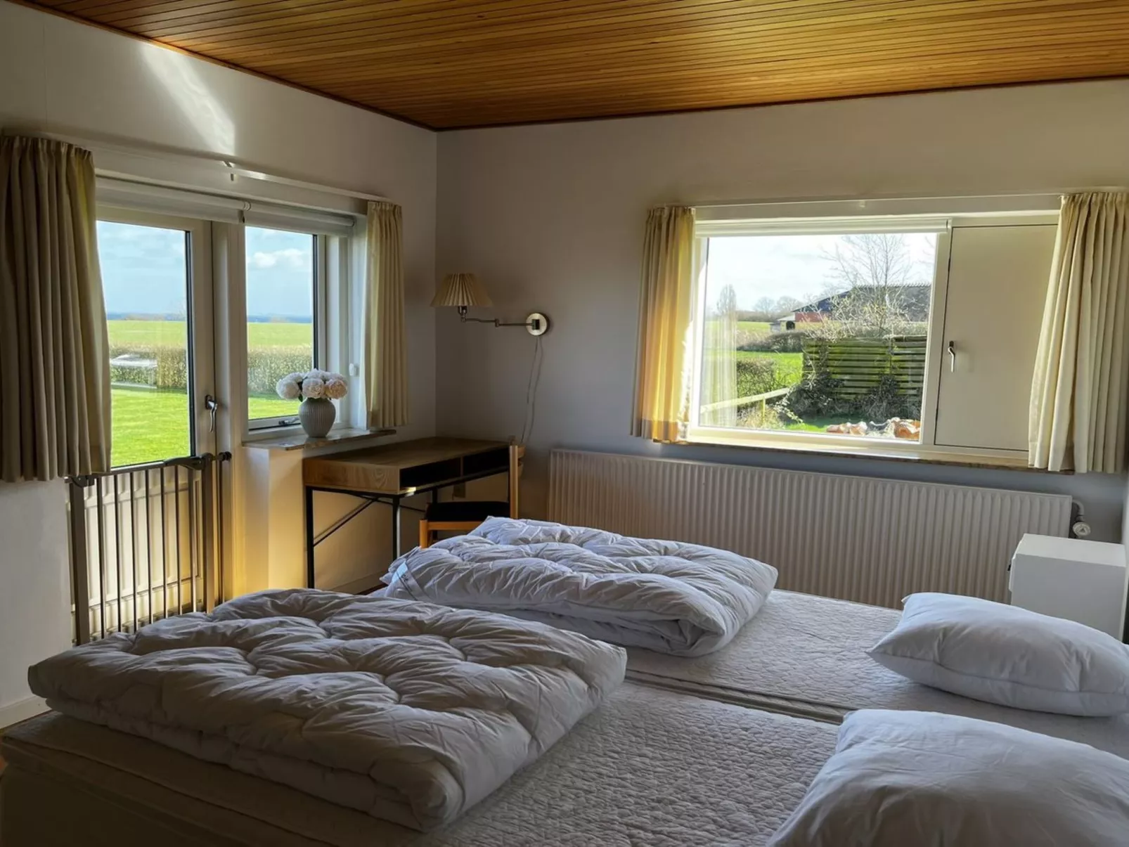 "Edithe" - 250m from the sea-Inside