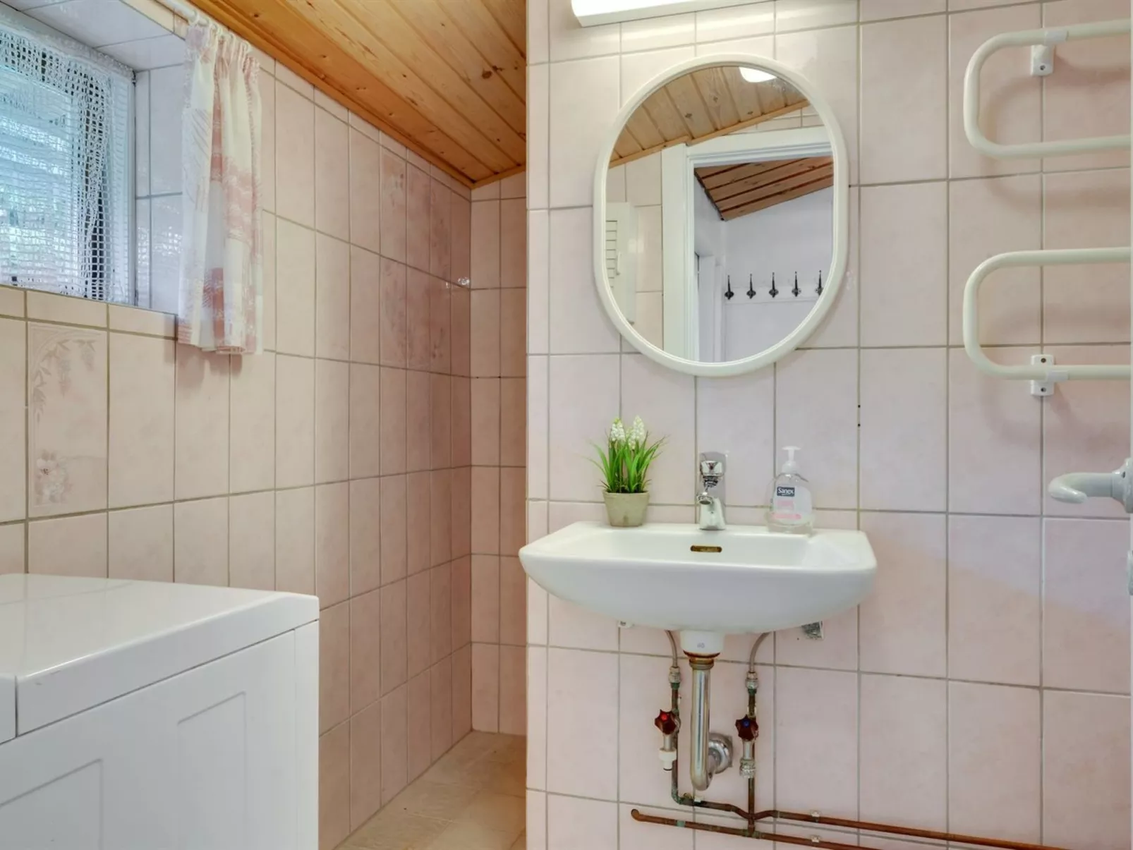 "Arnulf" - 400m from the sea-Inside