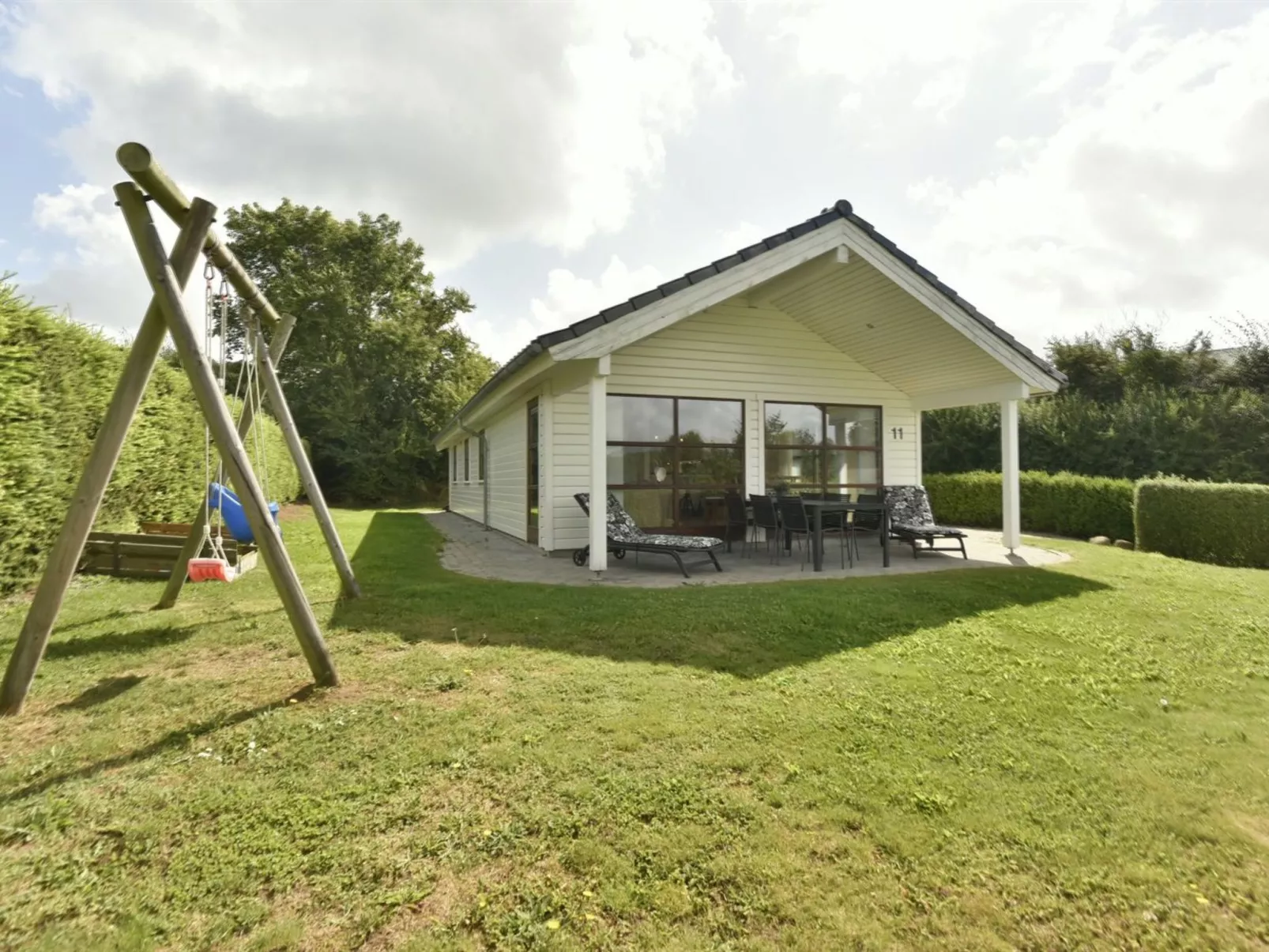 "Kyllikki" - 300m to the fjord-Outside