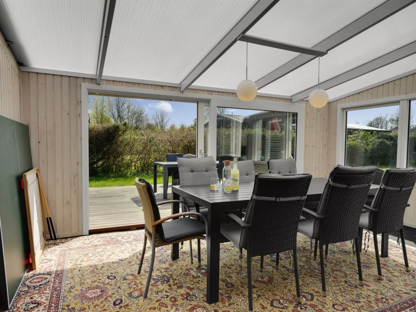 "Yorick" - 1km from the sea-Inside