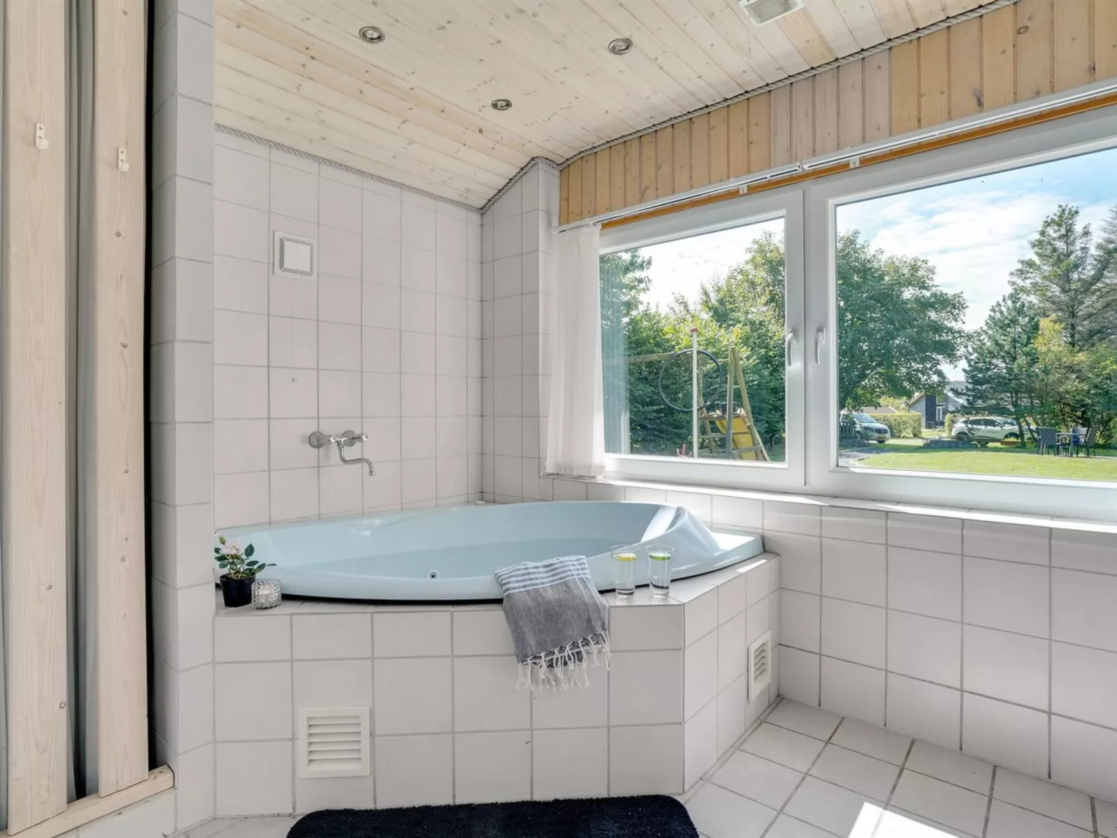 "Naumka" - 200m to the fjord-Dedans