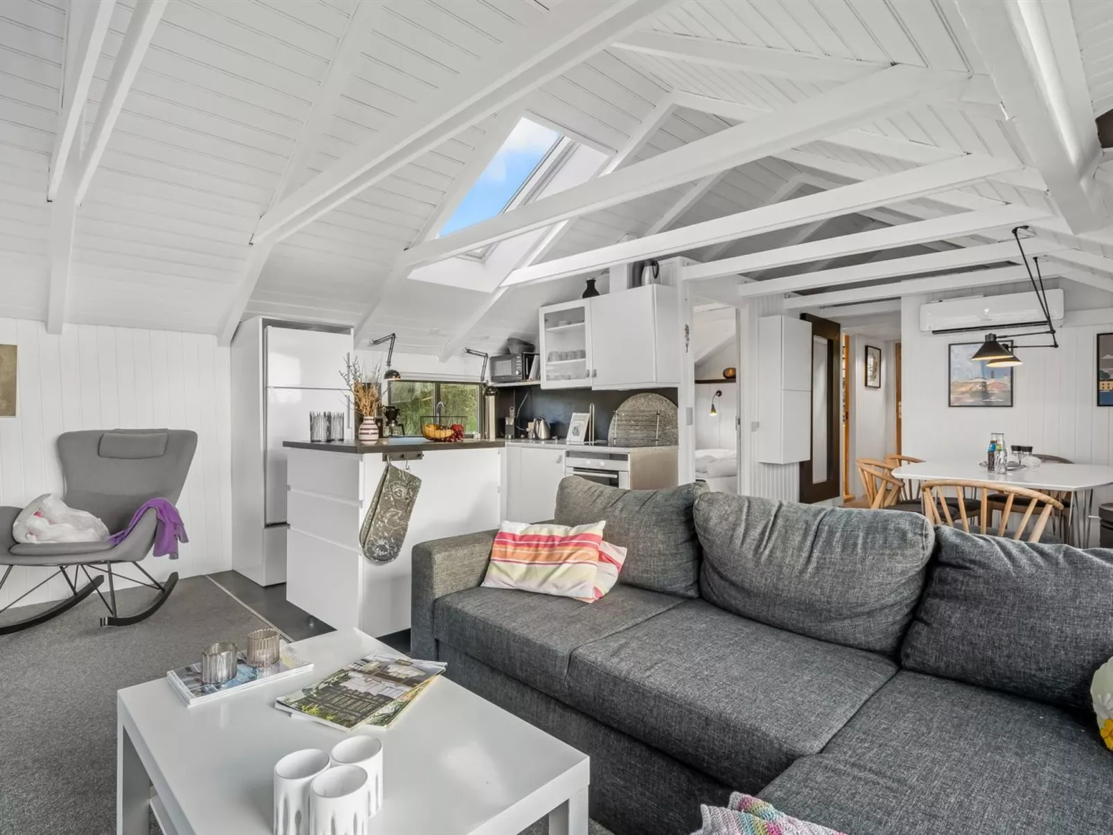 "Aksinja" - 250m to the fjord-Inside