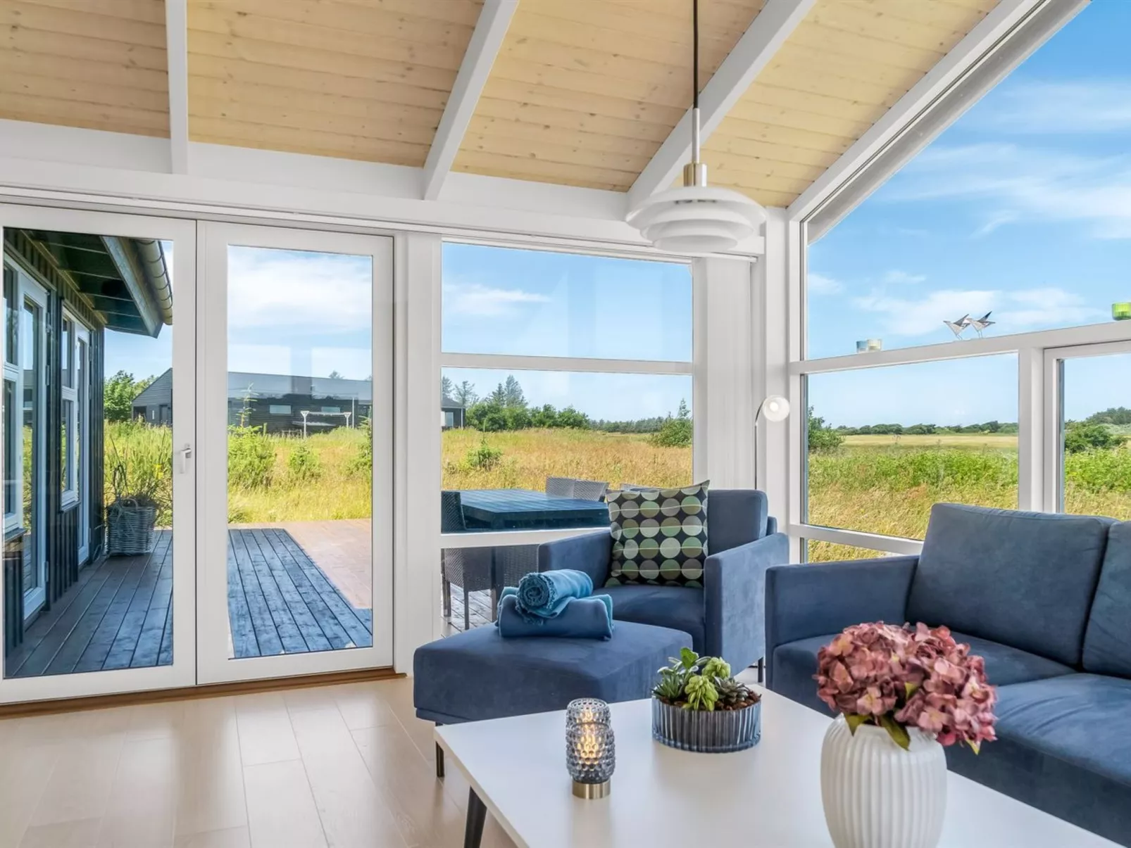 "Hildegardt" - 1km from the sea-Inside