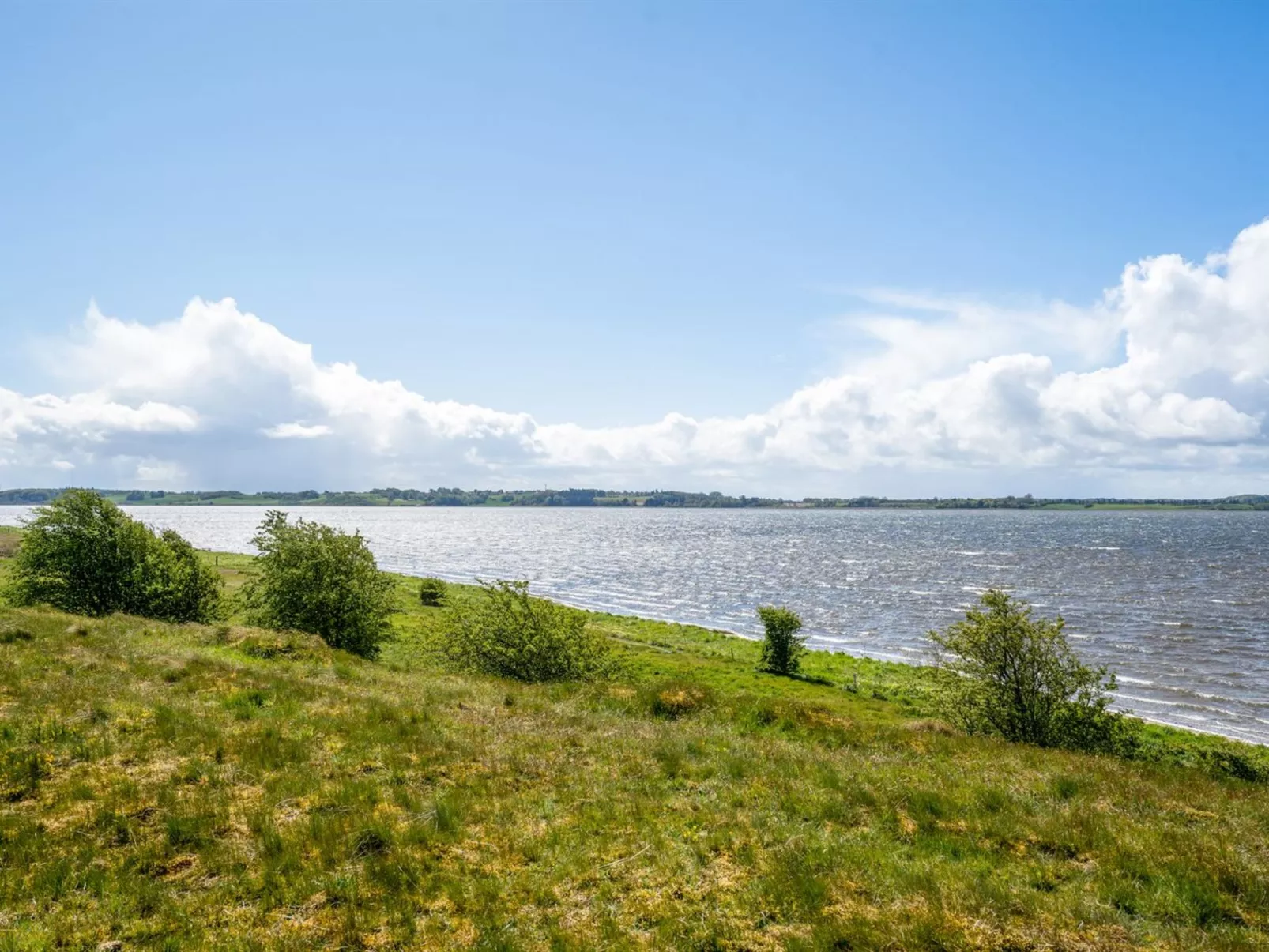 "Arleta" - 250m to the fjord-Outside