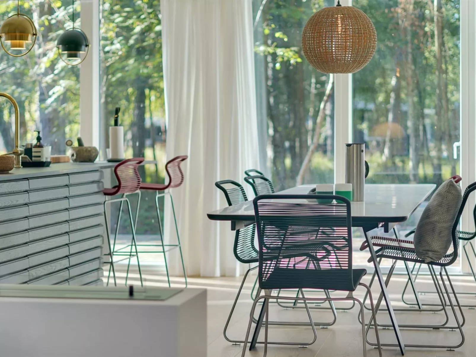 "Iwa" - 475m from the sea-Dedans