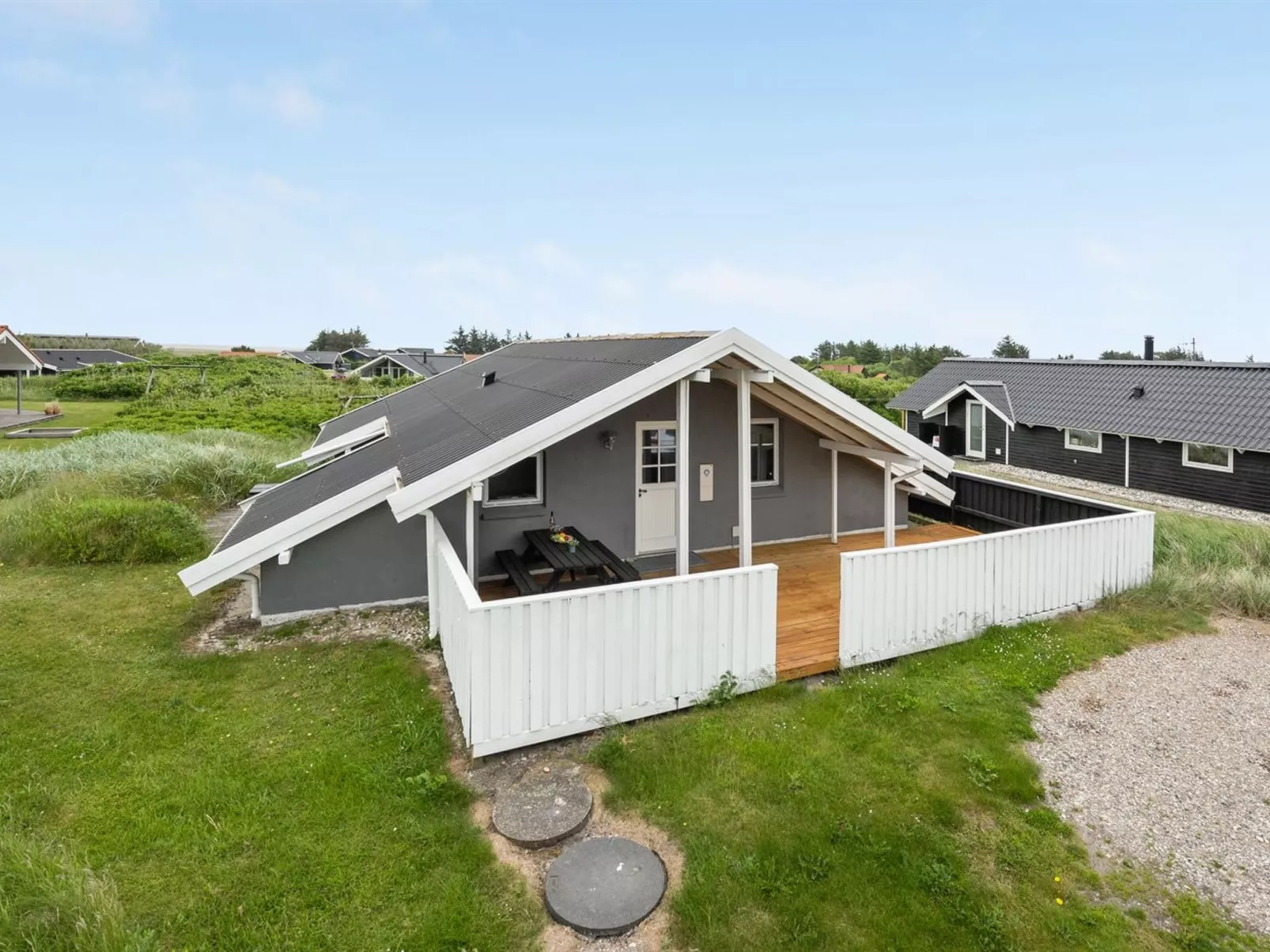 "Solbritt" - 330m to the fjord-Outside