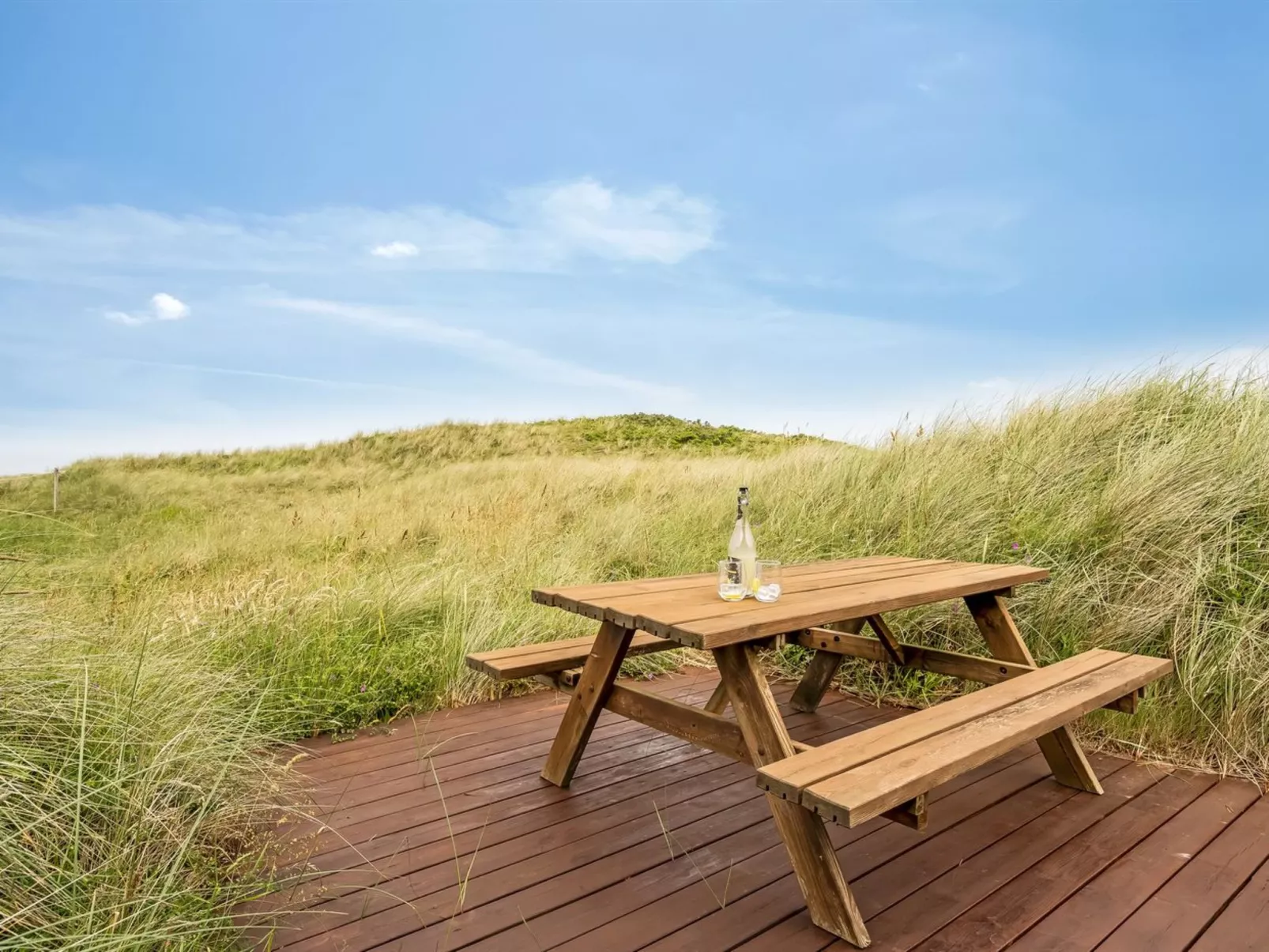 "Edwin" - 400m from the sea-Outside