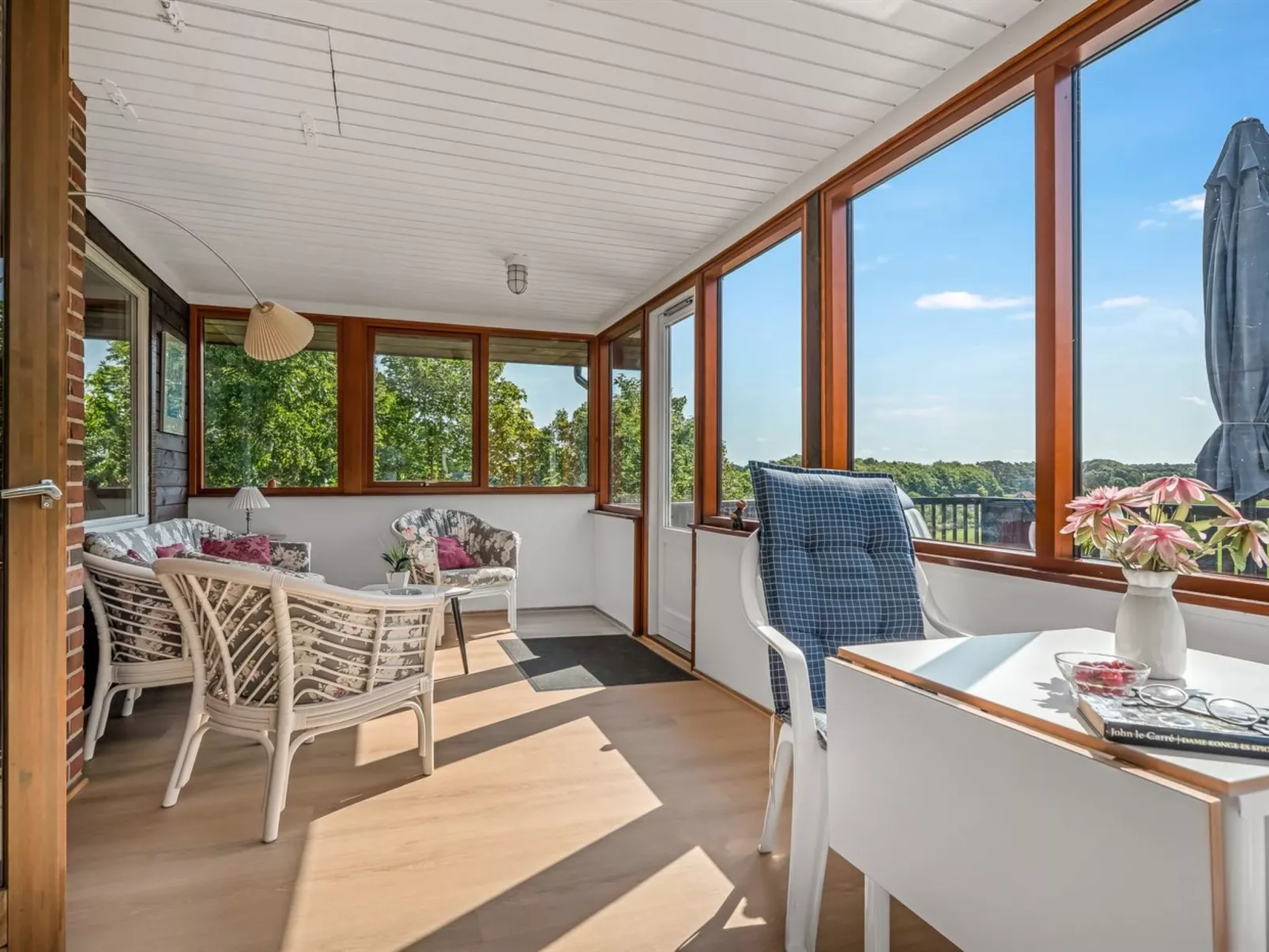 "Imgert" - 300m to the fjord-Inside