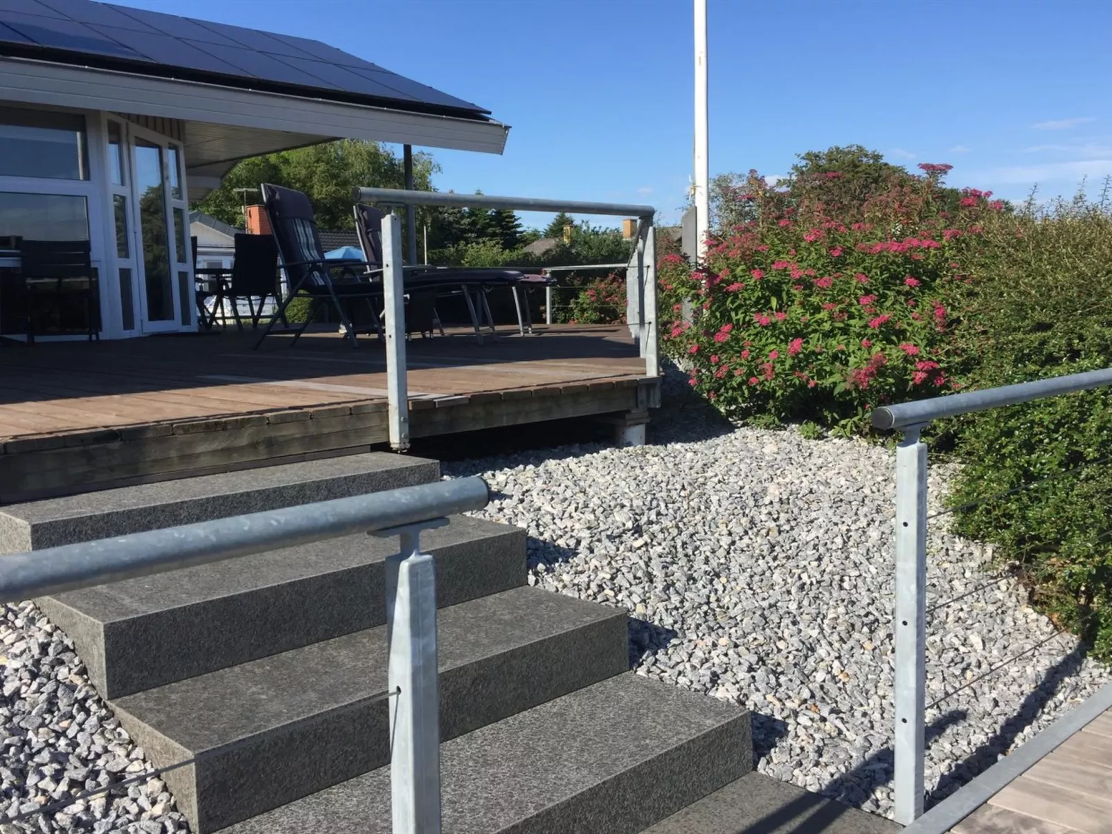 "Ebbeline" - 150m from the sea-Dehors