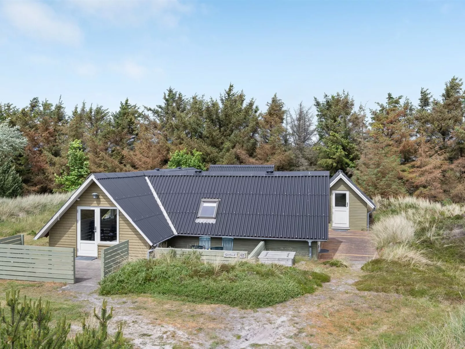 "Hinz" -  from the sea-Draußen