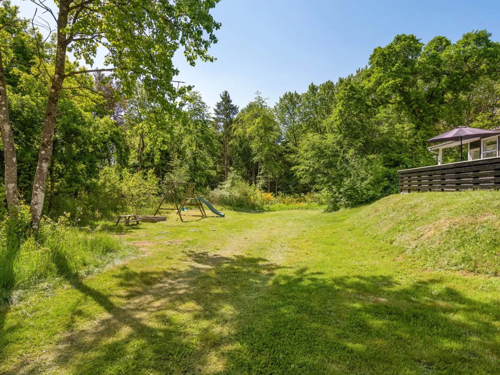 "Gunward" - 1.5km from the sea-Outside