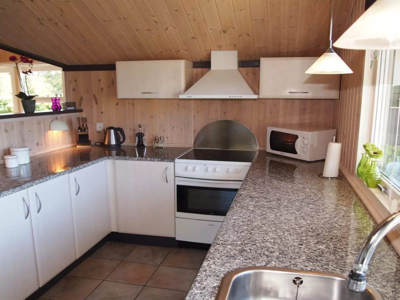 "Maureen" - 10.5km from the sea-Drinnen