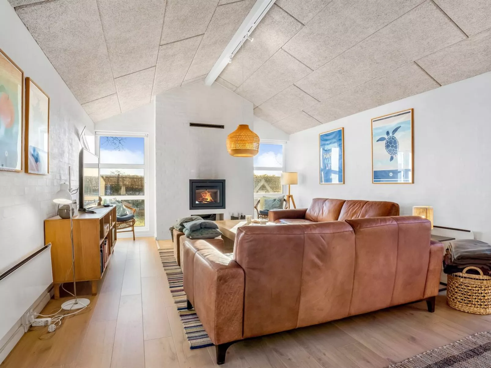 "Marjukka" - 10m from the sea-Inside