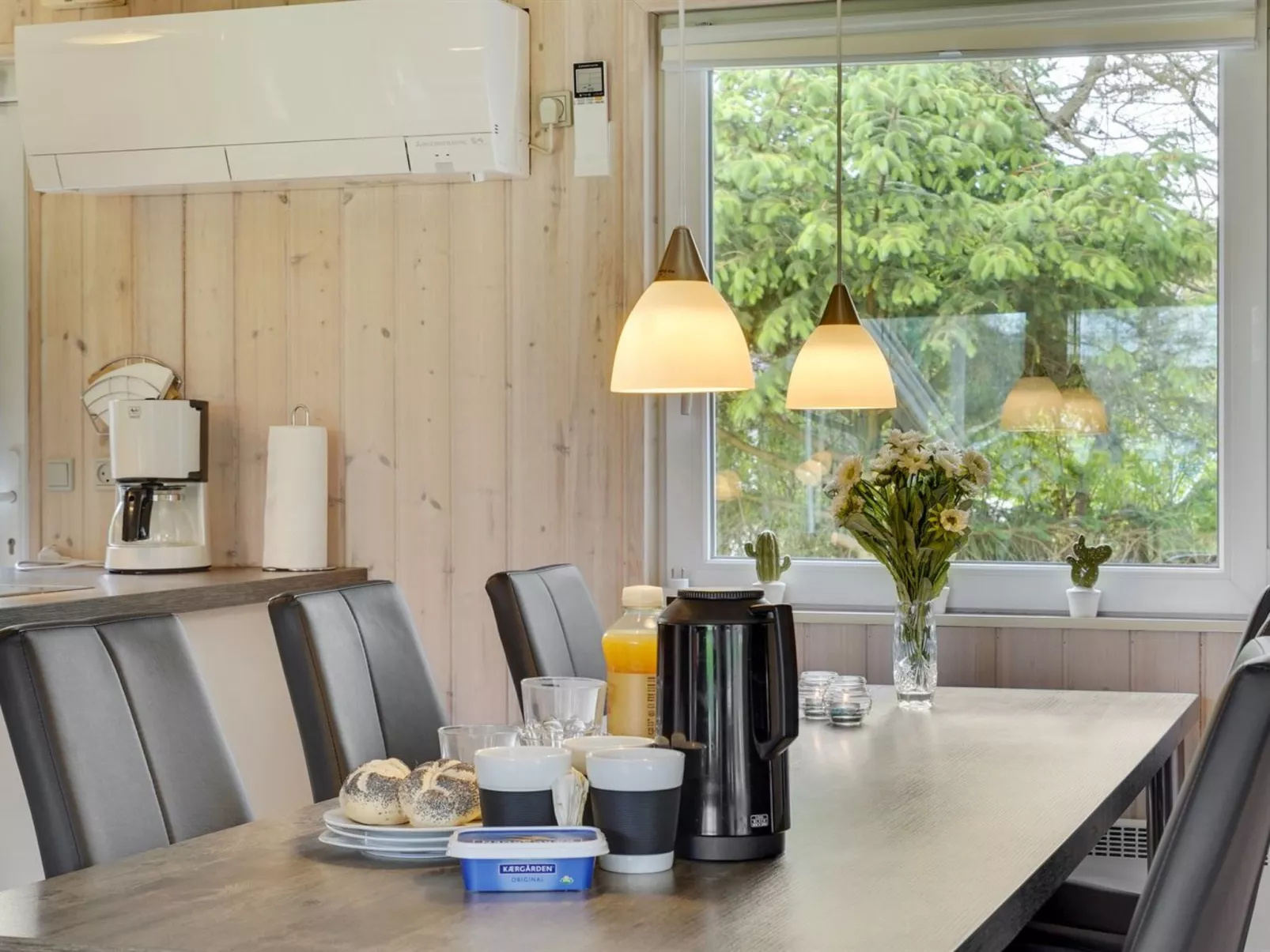 "Sheemen" - 700m to the fjord-Inside