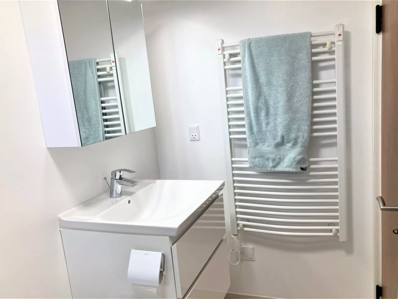 "Jenny" - 140m from the sea-Inside