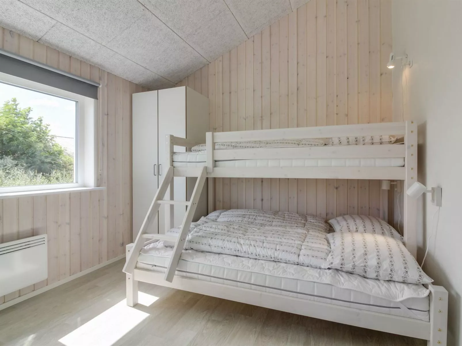 "Grith" - 1km from the sea-Inside