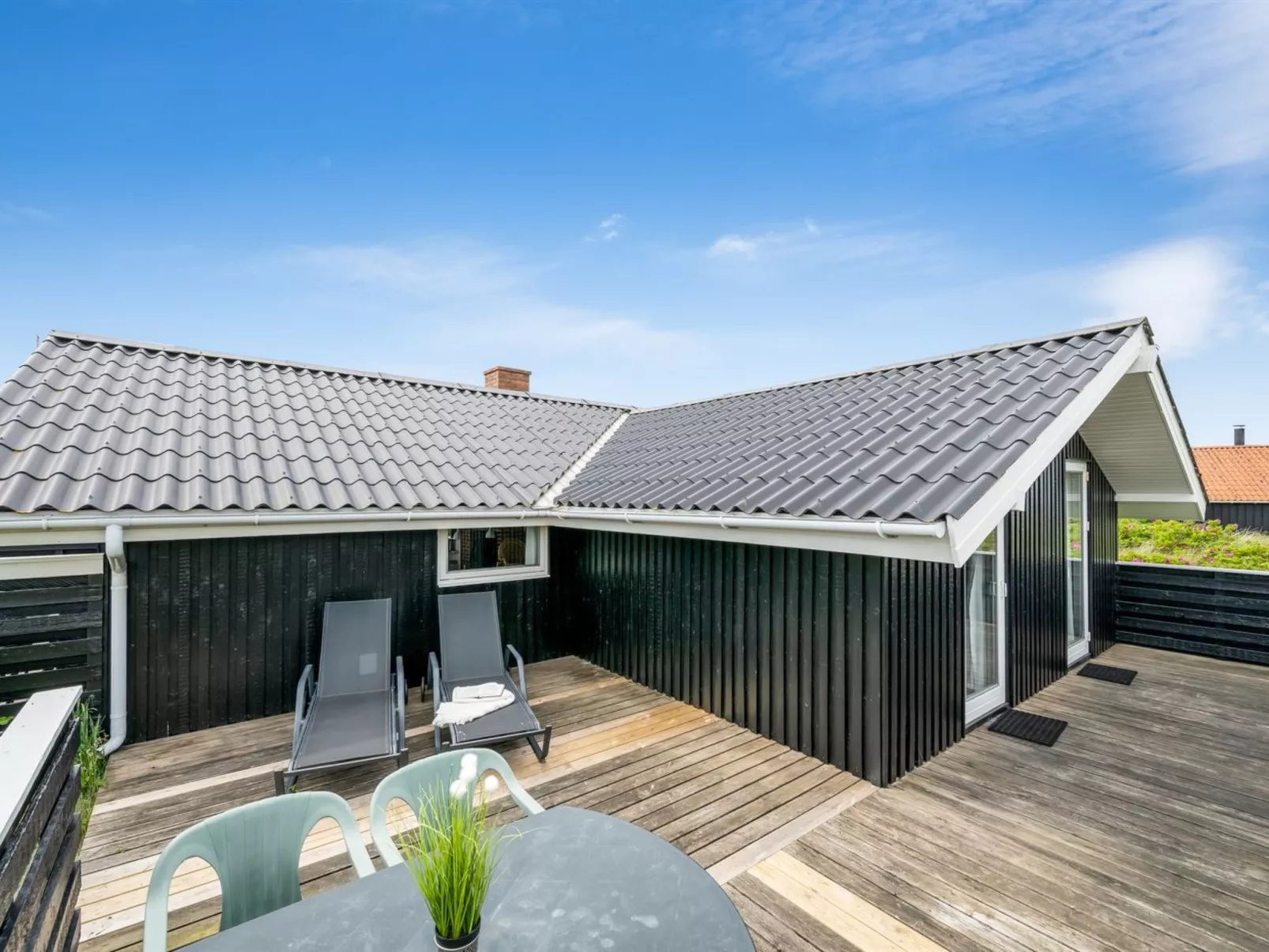 "Unni" -  from the sea-Outside