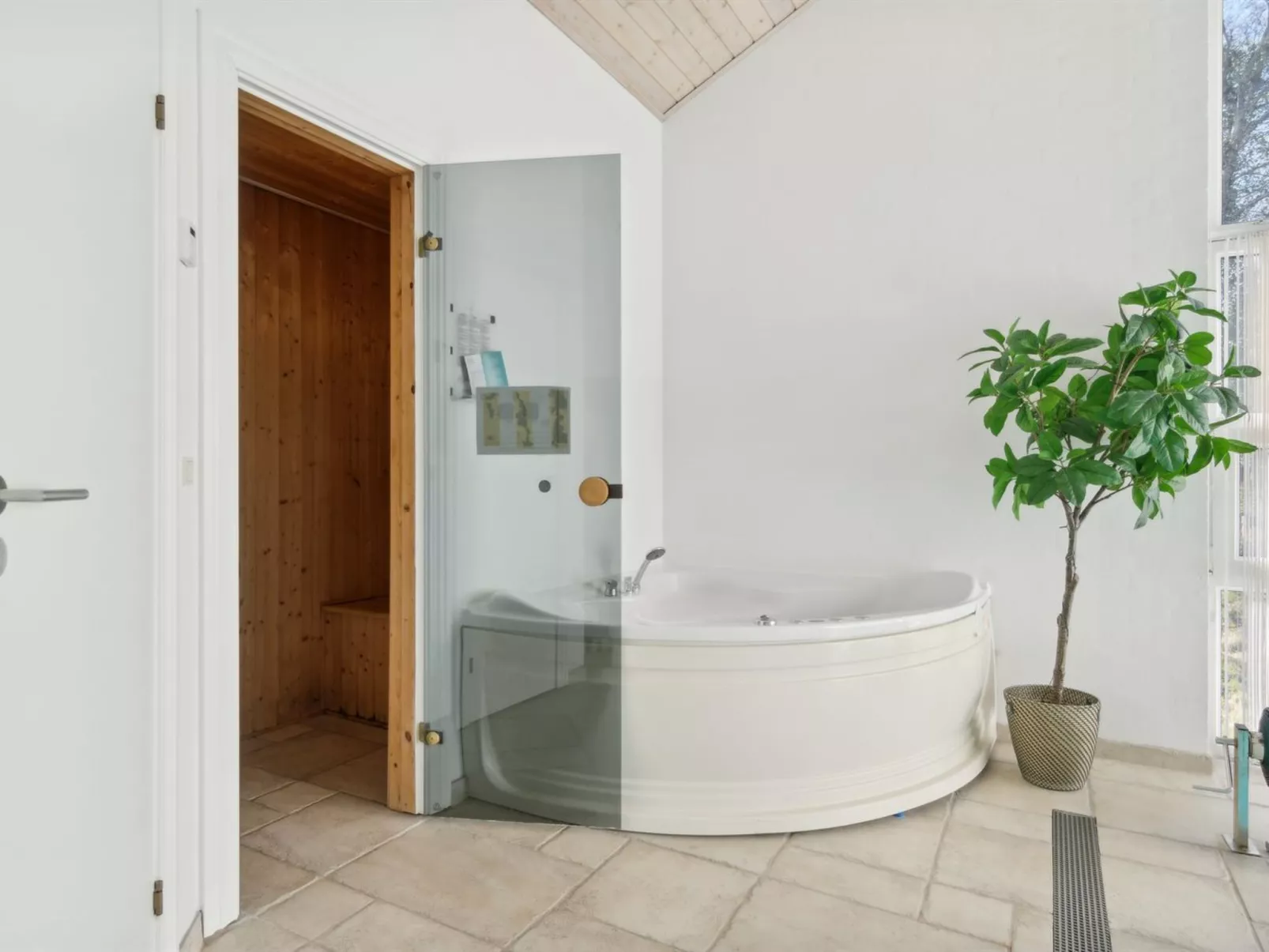 "Ehlin" - 150m from the sea-Inside