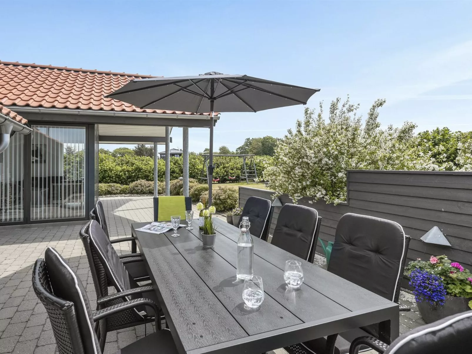 "Donka" - 300m to the fjord-Draußen