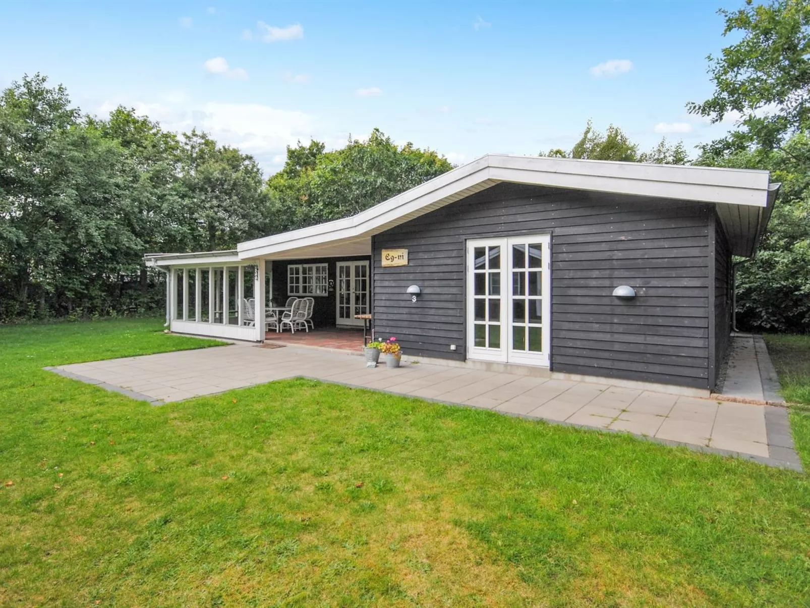 "Assarina" - 300m to the fjord-Outside