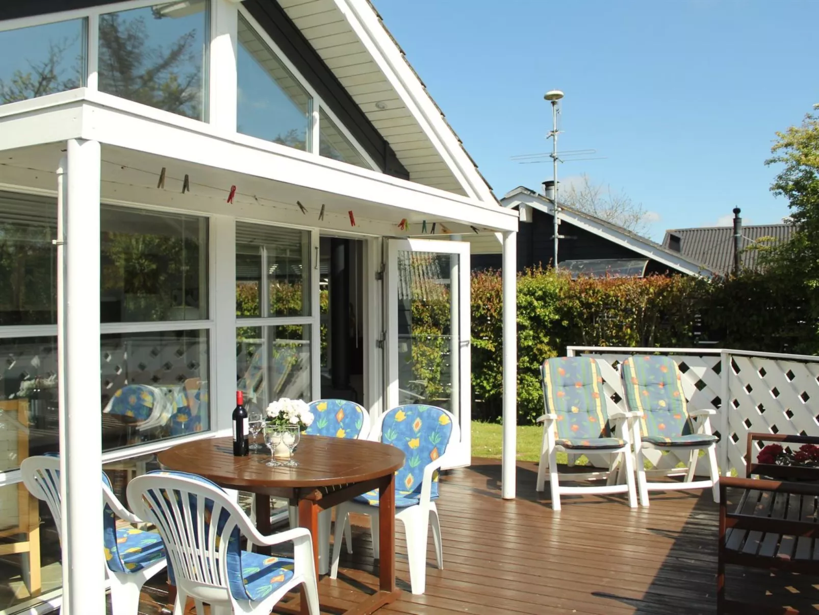 "Yara" - 1km to the fjord-Outside