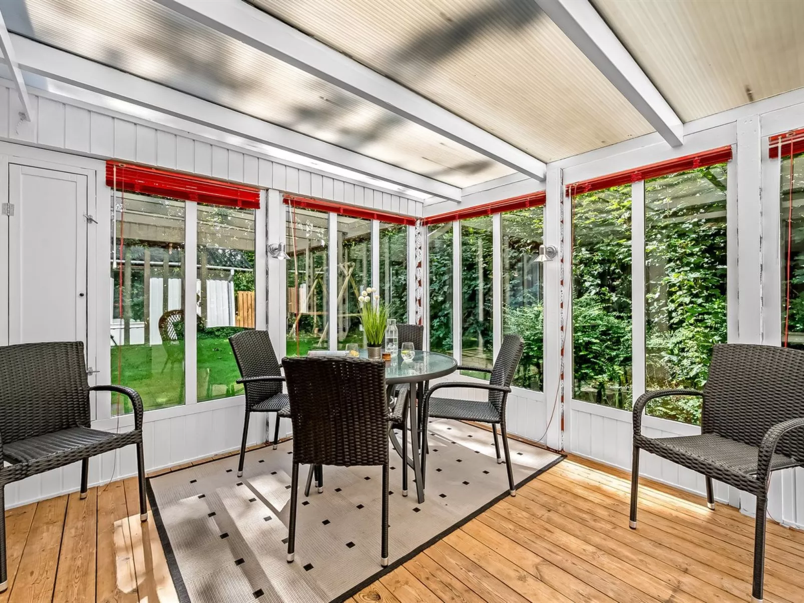 "Dorthe" - 300m to the fjord-Inside