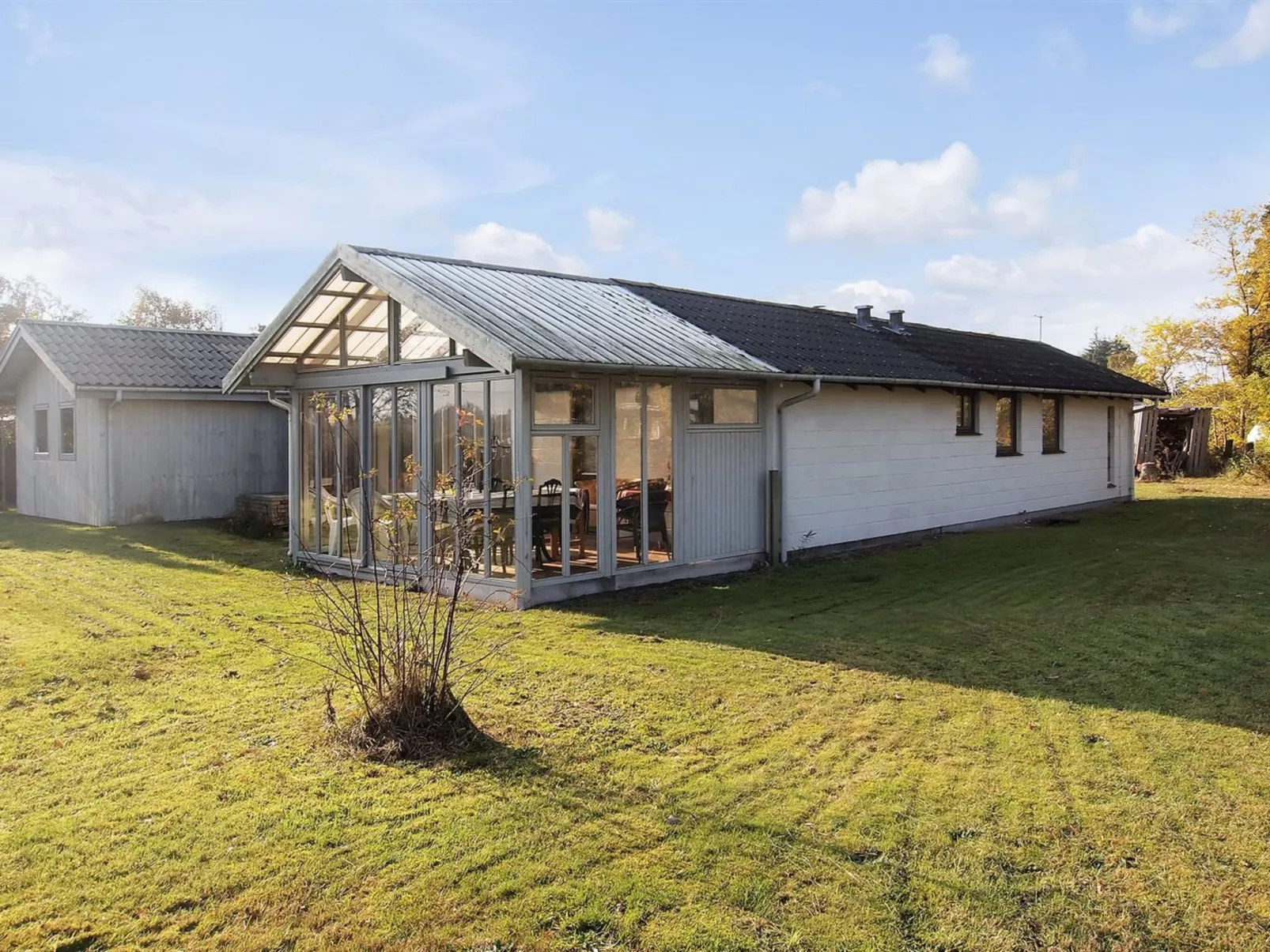 "Raika" - 450m to the fjord-Outside