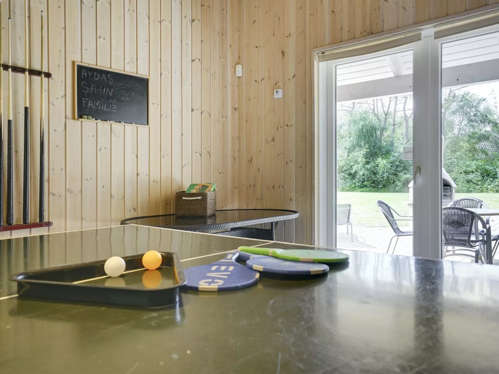 "Hughe" - 300m from the sea-Drinnen