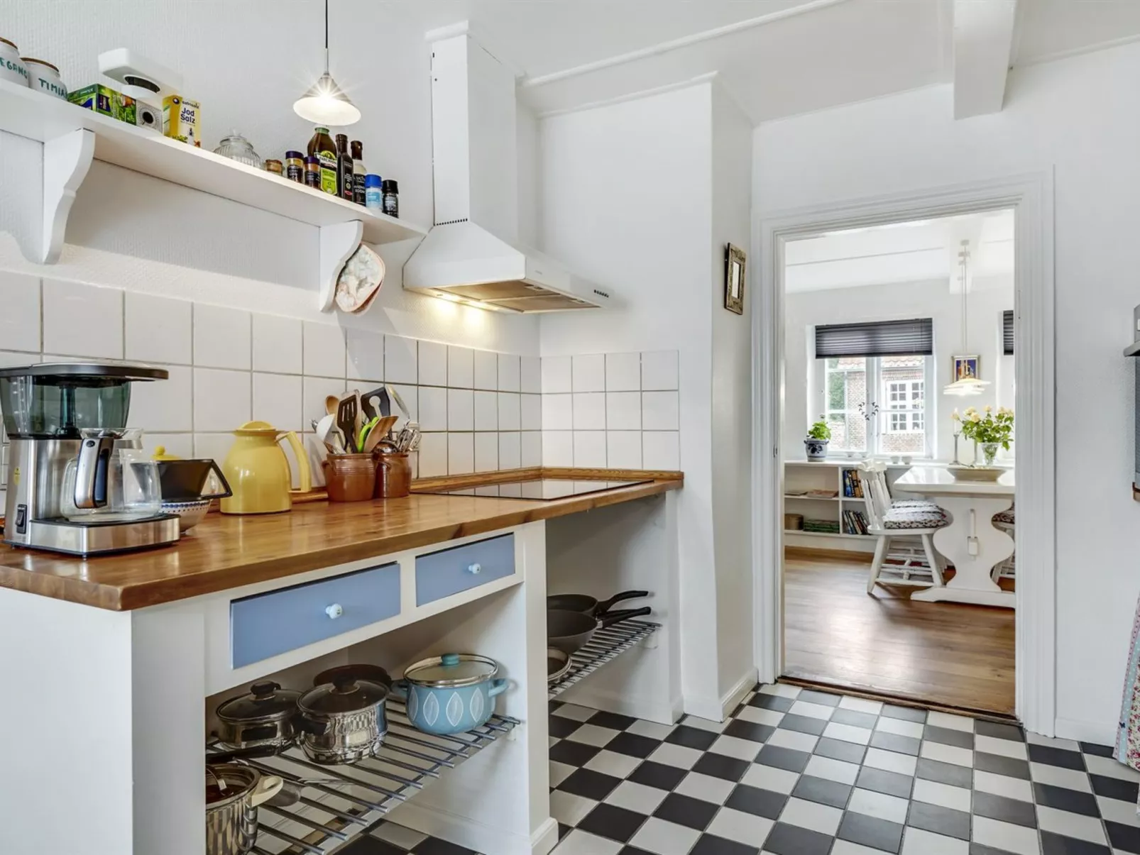 "Ajna" - 9.8km from the sea-Inside